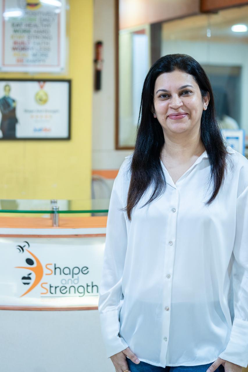 Dr Yogitaa Mandhyaan best slipped disc physiotherapist Kolkata Shape and Strength